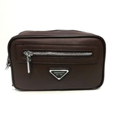 Bolso de mano de hombre en marrón